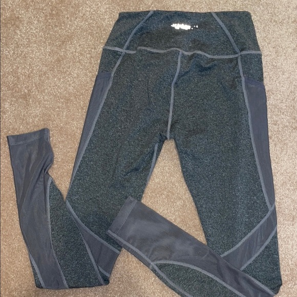 Gymshark Gray Leggings with Mesh Panels - Picture 5 of 6